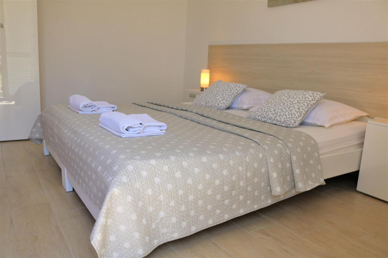 Apartments Irma Baška Voda エクステリア 写真