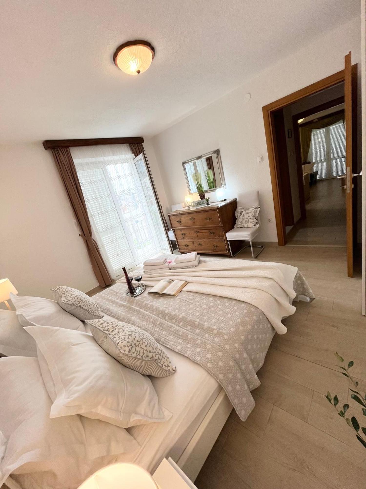 Apartments Irma Baška Voda エクステリア 写真