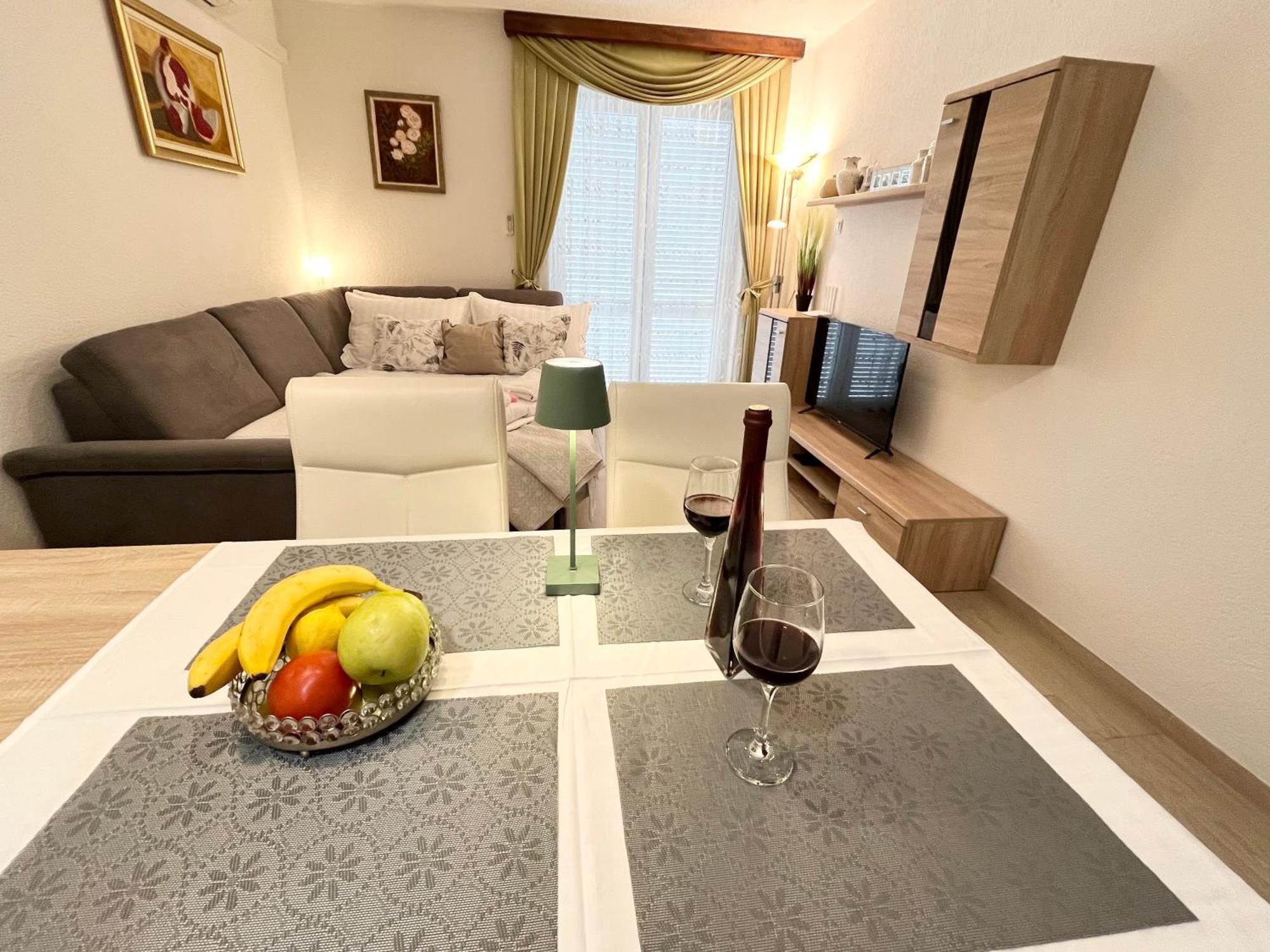 Apartments Irma Baška Voda エクステリア 写真
