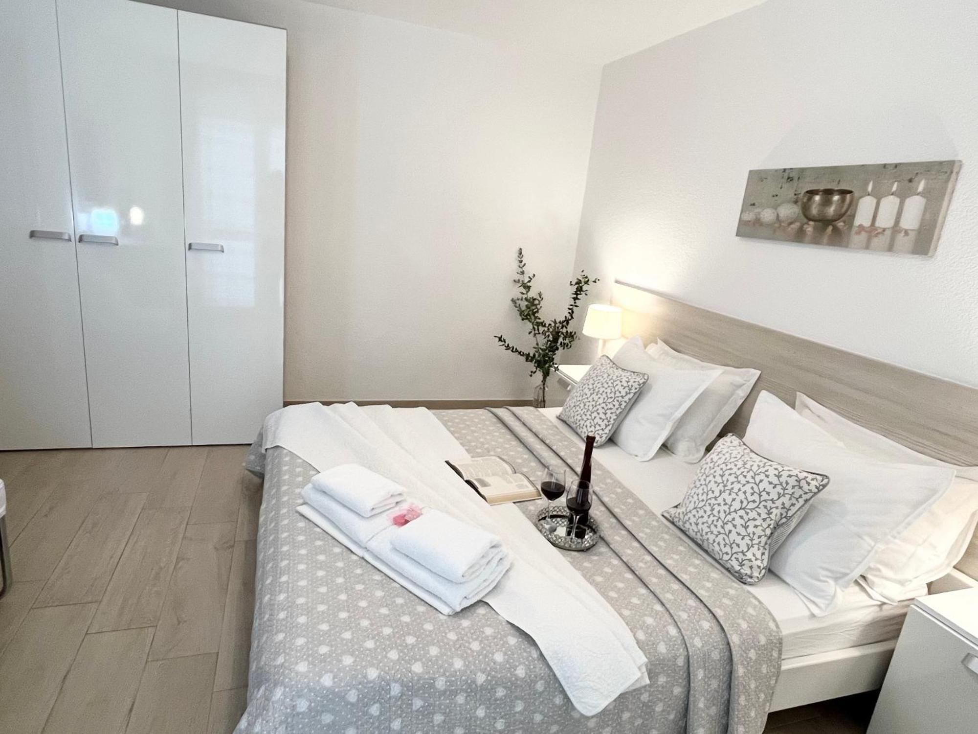 Apartments Irma Baška Voda エクステリア 写真
