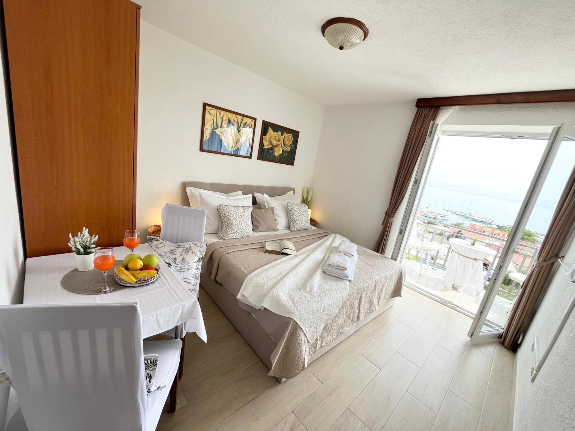 Apartments Irma Baška Voda エクステリア 写真