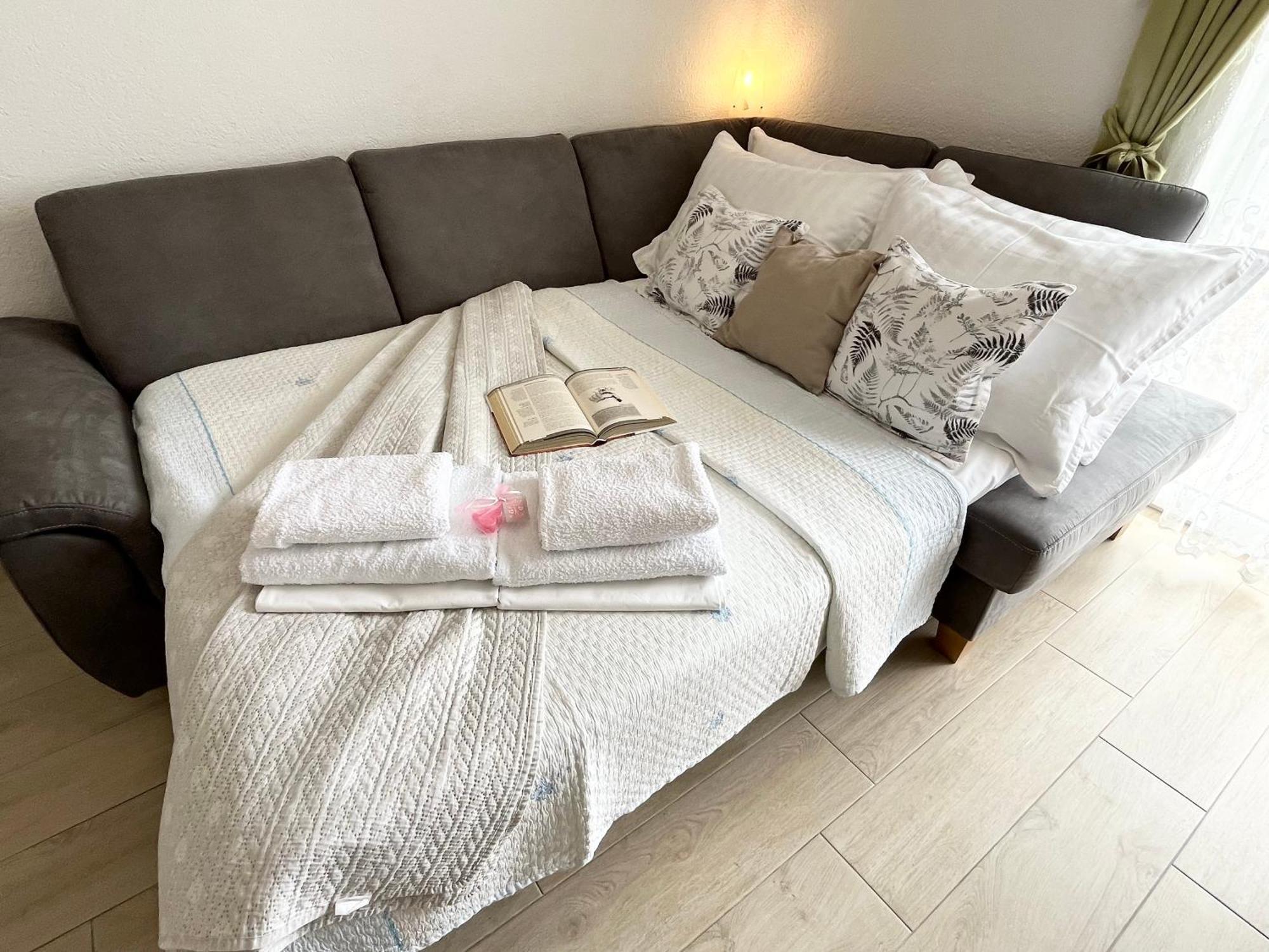 Apartments Irma Baška Voda エクステリア 写真